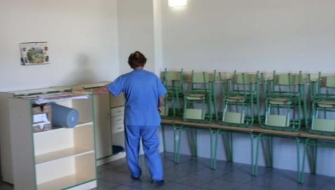 Pamplona reducirá los días de limpieza en los centros escolares La limpieza de las zonas de más uso, como aulas y baños, seguirá siendo diaria. ARCHIVO/RUBÉN ELIZARI