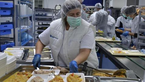 Las cocinas del CHN pueden preparar hasta 26.000 raciones