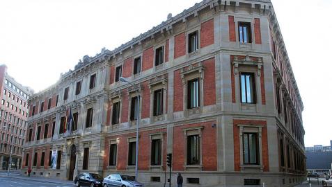 La fachada del Parlamento de Navarra, en una imagen de archivo.