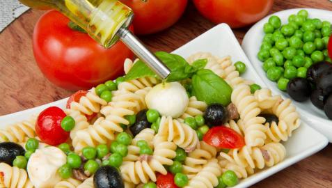 El 71% de los universitarios navarros sigue poco la dieta mediterránea