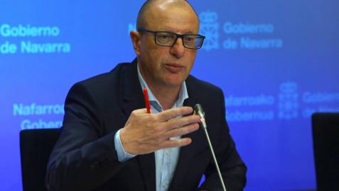 El consejero de Educación, Carlos Gimeno