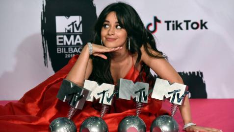 Camila Cabello arrasa en los premios MTV Camila Cabello arrasa en los premios MTV