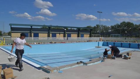 Las piscinas de Mendavia se preparan para abrir con 357.000 € en mejoras