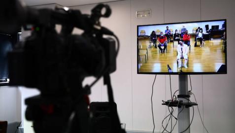 Los agentes indican que los disparos de Cáseda son de la escopeta de los acusados
