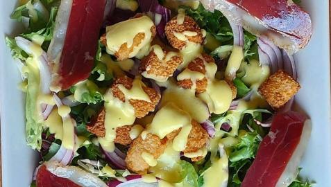 Ensalada de pato y vinagreta de mango