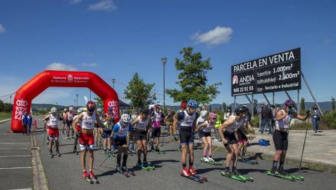 Esquiando Sobre El Asfalto En La Nueva Carrera De Zizur Noticias De Mas Deporte En Diario De Navarra