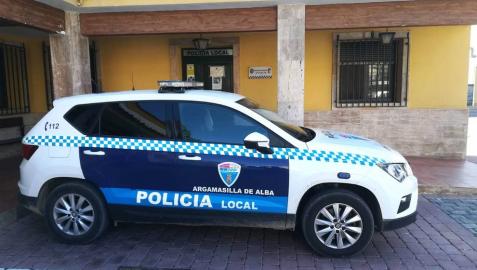 Un coche policial en Argamasilla de Alba.