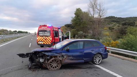 Estado en el que ha quedado el coche tras el accidente.