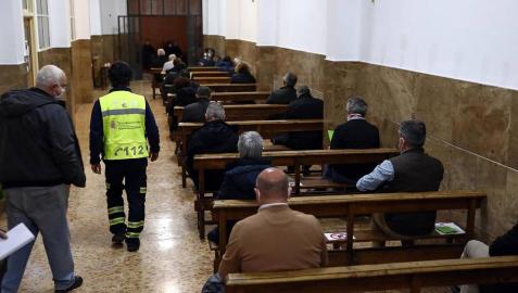 Este sábado, 10 de abril, se ha abierto como centro de vacunación contra el Covid-19 el antiguo Colegio de Maristas, en Pamplona. Se trata de un espacio muy amplio con una importante capacidad para la administración de vacunas. Esta instalación se une a las ya utilizadas con este fin en la comarca de Pamplona, el polideportivo de la UPNA y Forem,