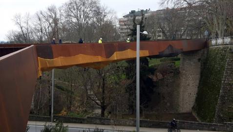 Comienza la prueba de carga de la pasarela de Labrit