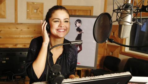 SELENA GÓMEZ BUSCA TRANSMITIR MENSAJE DE ACEPTACIÓN EN