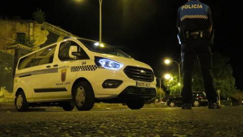 Patrulla de la Policía Local de Tudela en un control nocturno