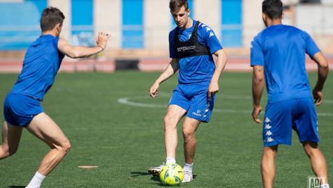 Iván Barbero, en un entrenamiento de la pasada temporada con el Alcorcón.