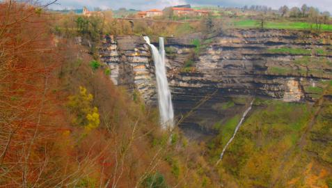 La cascada de Gujuli, en Álava