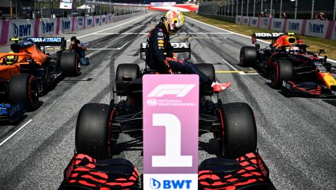 El piloto Max Verstappen, después de conseguir la pole.