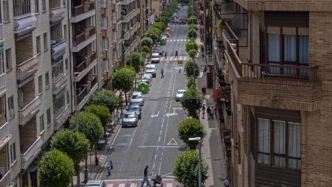 El Paseo de la Inmaculada de Estella, en una imagen inédita cerrado al tráfico salvo en su tramo final desde la calle Gustavo de Maeztu