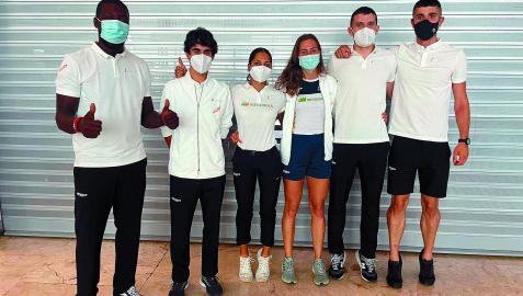 François Beoringyan, Estanis Ruiz, Laila Lacuey, Maite González, Iker Alfonso y Asier Martínez.