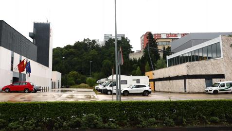 El ascensor unirá la parte inferior de Trinitarios con la zona entre los pisos de la Reina y Policía Municipal, parte superior de la imagen