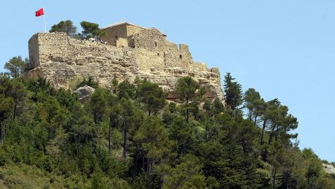 Una vista panorámica del castillo de Monjardín