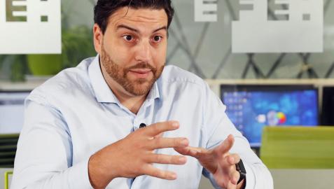 Imagen de noviembre de 2019 del chef onubense Xanty Elías durante una entrevista con EFE