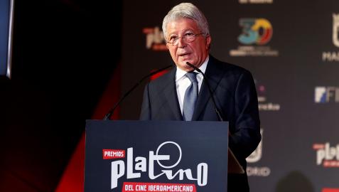 Enrique Cerezo durante la lectura de los nominados a los Premios Platino del Cine Iberoamericano
