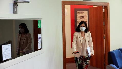 La ministra de Sanidad, Carolina Darias, antes del inicio de la rueda de prensa tras el Consejo Interterritorial de Salid