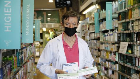 Alberto Marfil García, de la Farmacia Yanguas 24 h, asegura que no van a faltar test