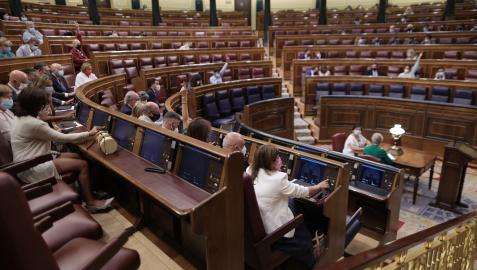 Vista general de la votación en el Congreso de los Diputados del decreto ley de medidas urgentes para reducir la temporalidad en el empleo público