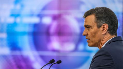 El presidente del Gobierno español, Pedro Sánchez, habla a los medios de comunicación hoy, en el campus de la compañía HP, en Palo Alto