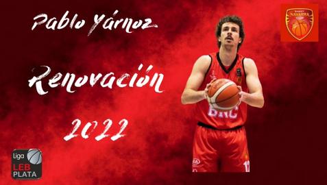 El escolta navarro Pablo Yárnoz en el anuncio de la renovación por un año más publicado por Basket Navarra