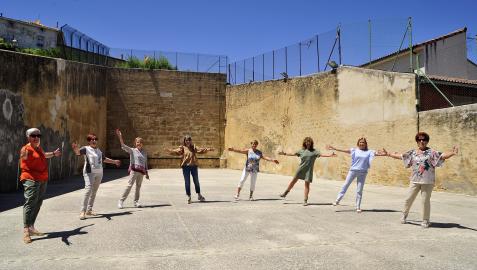 Elena Gil Estella, Pilar Navarlaz Salinas, Consuelo Flamarique Beovide, Mari Mateo Cruz, Rosa Izuriaga Tapiz, Ana Belén Larraya y Conchi Petrina Sánchez no dudan en participar en las diferentes actividades que se organizan en Pueyo Elena Gil Estella, Pilar Navarlaz Salinas, Consuelo Flamarique Beovide, Mari Mateo Cruz, Rosa Izuriaga Tapiz, Ana Belén Larraya y Conchi Petrina Sánchez no dudan en participar en las diferentes actividades que se organizan en Pueyo
