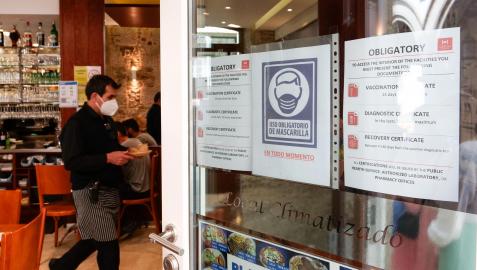 certificado-covid-bares Exigencia de certificado covid o prueba negativa en 72 horas en un local de Santiago de Compostela