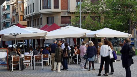 Navarra está viviendo en las últimas jornadas un descenso en el número de positivos diarios por covid-19