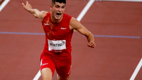 El navarro Asier Martínez sorprende ganando su serie de los 110 metros valla  | Noticias de Atletismo en Diario de Navarra