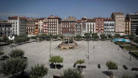 Plaza del Castillo La V Feria de la Edición de Navarra, en la plaza del Castillo hasta el domingo