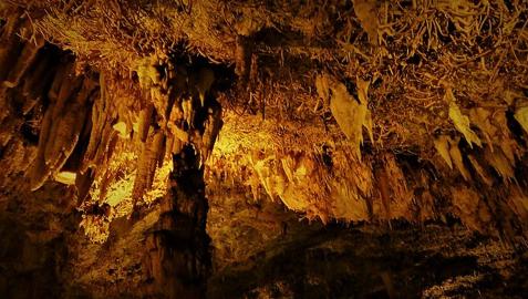 Cueva de Pozalagua