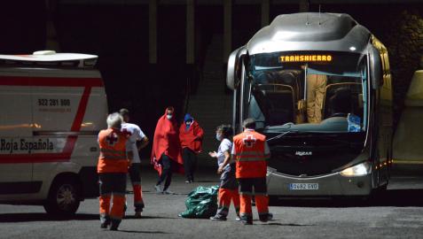 Inmigrantes en El Hierro Atención de inmigrantes en El Hierro.