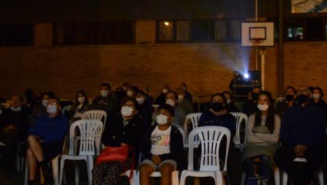 Asistentes a una sesión de cine de verano de este agosto. Asistentes a una sesión de cine de verano de este agosto.