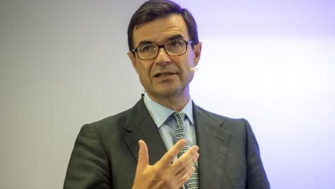 Juan González-Barba, durante su intervención en los III Cursos Europeos de Verano en el Colegio de Médicos