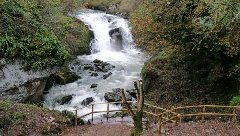Cascada de Ixkier Cascada de Ixkier