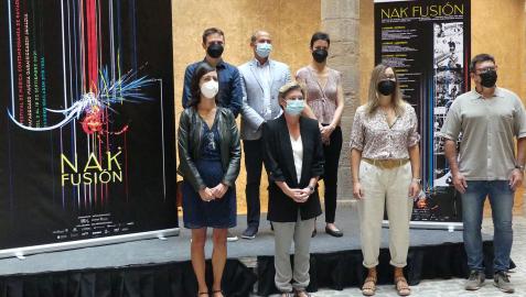 Asistentes a la presentación NAK 2021. Arriba, Sergio Eslava, Javier Fernández Valdivielso y Yolanda Campos Bergua. Abajo, Irantzu Vázquez, María García-Barberena, Uxue Roncal e Ignacio Fernández Galindo