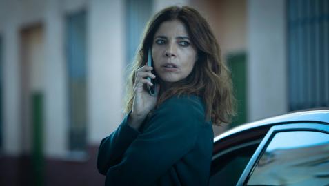 Maribel Verdú en una escena de Ana Tramel. El juego, que protagoniza junto con Unax Ugalde, Natalia Verbeke e Israel Elejalde
