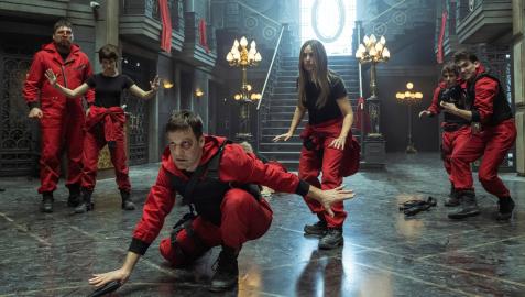 casa-papel Los actores y actrices protagonistas de 'La casa de papel' Hovik Keuchkerian, Úrsula Corberó, Rodrigo de la Serna, Itziar Ituño, Miguel Herrán y Jaime Llorente durante el rodaje