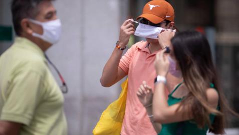mascarilla Siete ingresos en un día en el que los casos de Covid-19 en Navarra vuelven a subir y se acercan de nuevo a los 300