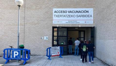 Bajan los ingresos en la segunda jornada por debajo del medio centenar de contagios en Navarra