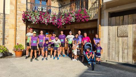 Pese a que por segundo año la Carrera Solidaria fue virtual, un grupo de corredores se reunió en Ziordia.