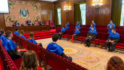 Un momento de acto de clausura de la XII edición del máster en Investigación Biomédica de la Facultad de Ciencias de la Universidad de Navarra