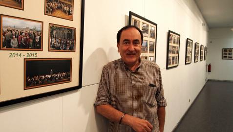 Salvador Gutiérrez Alcántara, presidente de Bilaketa, en la exposición de fotos de los últimos 45 años