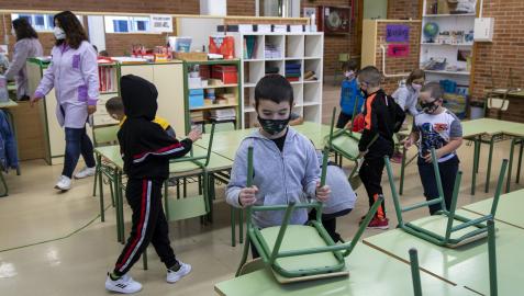 Aula con alumnos de un colegio navarro