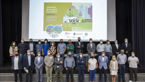 Foto de familia antes de dar comienzo las primeras intervenciones.